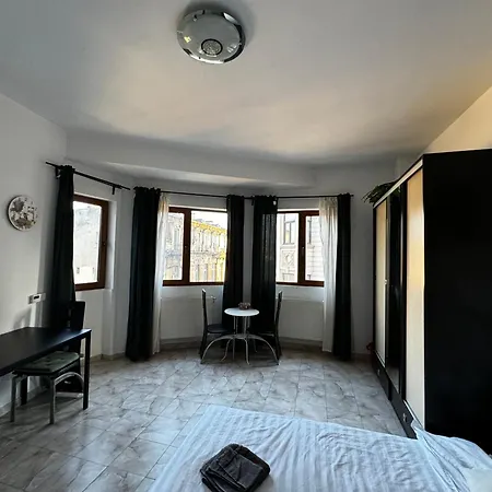 Old Town By Chr Luxury Property * Bukareszt